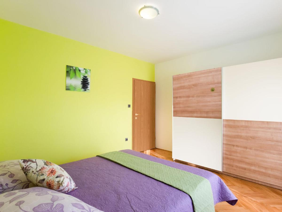 Delightful Apartment In Vir With Garden Zewnętrze zdjęcie